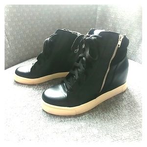 Candies Wedge Sneakers 👡